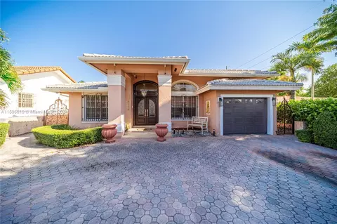 6134 SW 25th St, Miami, FL 33155