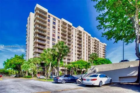 1470 NE 123rd St #A812, North Miami, FL 33161