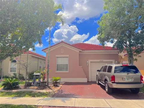 2327 NE 37th Ter, Homestead, FL 33033