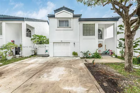 300 NE 211th St, Miami, FL 33179