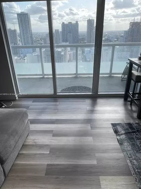50 Biscayne Blvd #3403, Miami, FL 33132