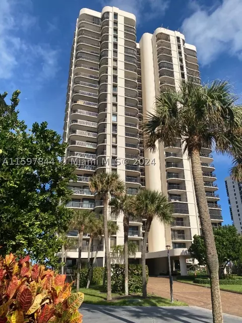5380 N Ocean Dr #8H, Riviera Beach, FL 33404