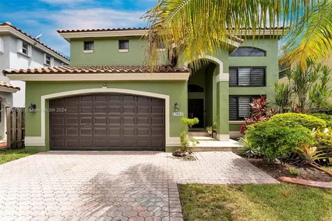 14051 SW 152nd Ter, Miami, FL 33177
