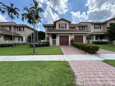 3339 Lakeside Dr #35, Davie, FL 33328