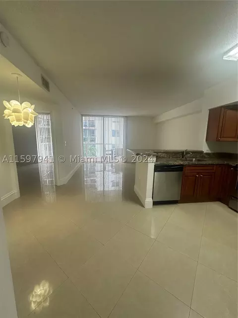 5085 NW 7th St #505, Miami, FL 33126
