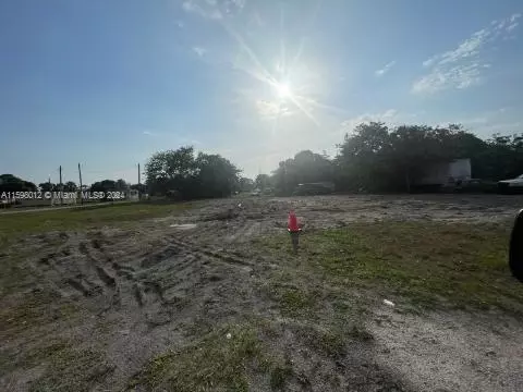 517 N 26th St, Fort Pierce, FL 34947