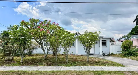 1430 NW 173rd Ter, Miami Gardens, FL 33169