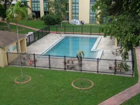 11750 SW 18th St #421-1, Miami, FL 33175