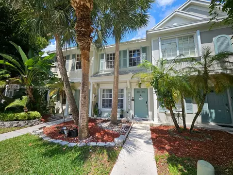 8028 Sanibel Dr #8028, Tamarac, FL 33321