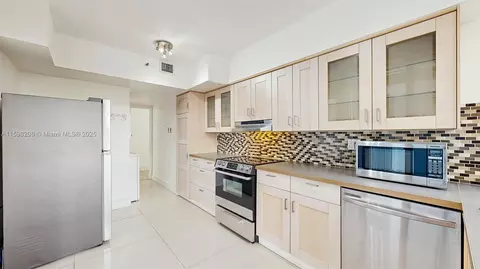 1541 Brickell Ave #B404, Miami, FL 33129