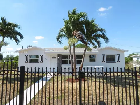 3200 NW 211th St, Miami Gardens, FL 33056