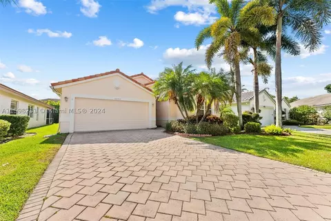 22705 E Royal Crown Ter E, Boca Raton, FL 33433