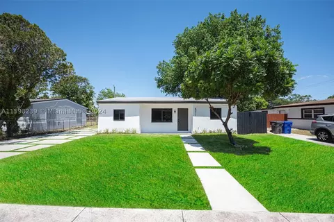 6211 Flagler St, Hollywood, FL 33023