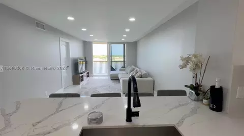 8710 N Sherman Cir #501, Miramar, FL 33025