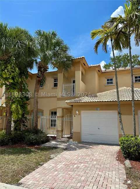 661 NW 170th Ter #661, Pembroke Pines, FL 33028