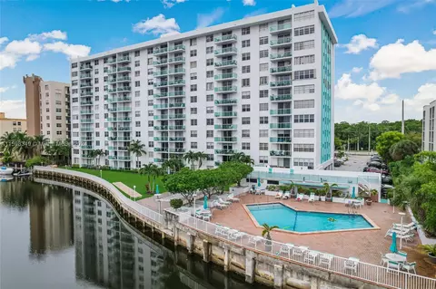 2841 NE 163rd St #908, North Miami Beach, FL 33160