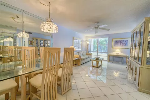 17620 Atlantic Blvd #311, Sunny Isles Beach, FL 33160
