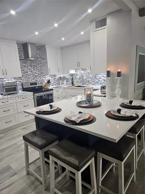 4020 Galt Ocean Dr #206, Fort Lauderdale, FL 33308