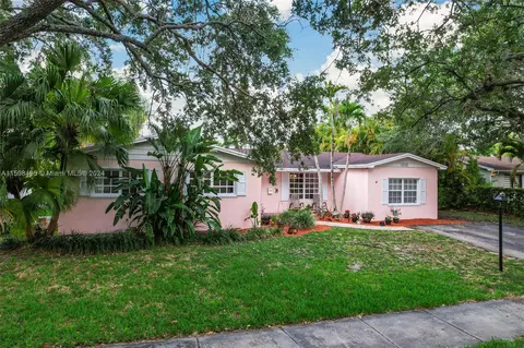 10140 SW 98th Ave, Miami, FL 33176