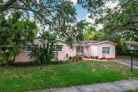 10140 SW 98th Ave, Miami, FL 33176