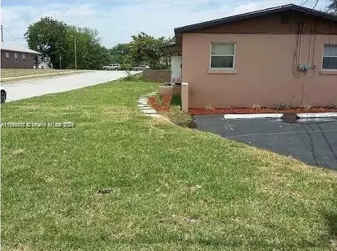 968 W 9th St, Riviera Beach, FL 33404
