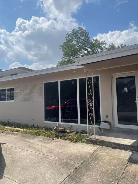 2160 SW 16th Ct, Fort Lauderdale, FL 33312