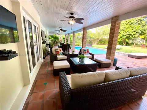 10825 SW 74th Ct, Pinecrest, FL 33156 photo 6