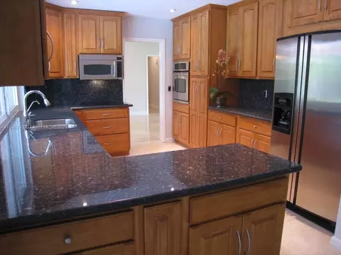 10825 SW 74th Ct, Pinecrest, FL 33156 photo 11
