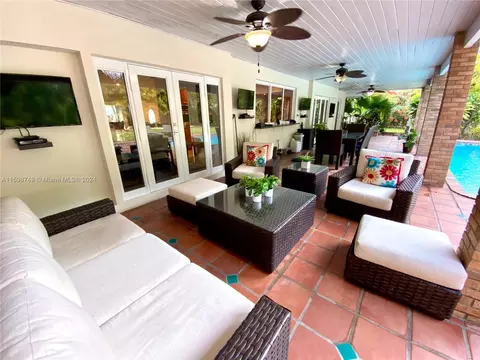 10825 SW 74th Ct, Pinecrest, FL 33156 photo 8