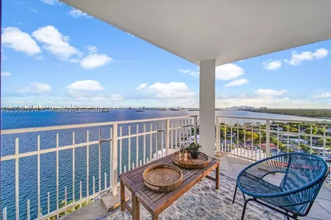 4000 Towerside Ter #2004, Miami, FL 33138