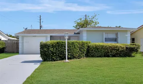 229 SE 4th St, Dania Beach, FL 33004