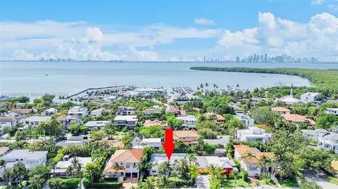 220 Hampton Ln, Key Biscayne, FL 33149