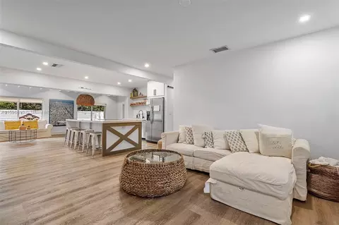 220 Hampton Ln, Key Biscayne, FL 33149 photo 5