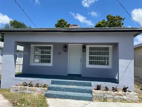 1555 NW 70th St, Miami, FL 33147