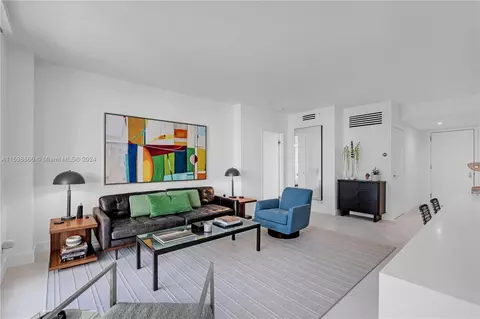 888 Brickell Key Dr #604, Miami, FL 33131