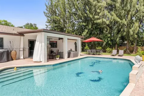 11580 SW 3rd St, Plantation, FL 33325
