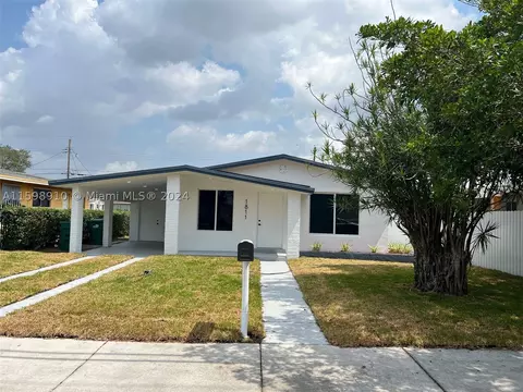 1811 NW 154th St, Miami Gardens, FL 33054