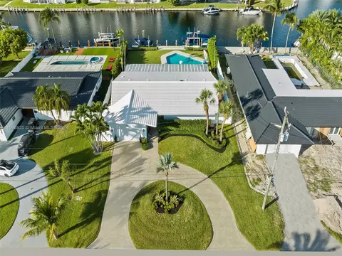 436 Tamarind Dr, Hallandale Beach, FL 33009