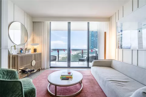 2201 Collins Ave #1709, Miami Beach, FL 33139
