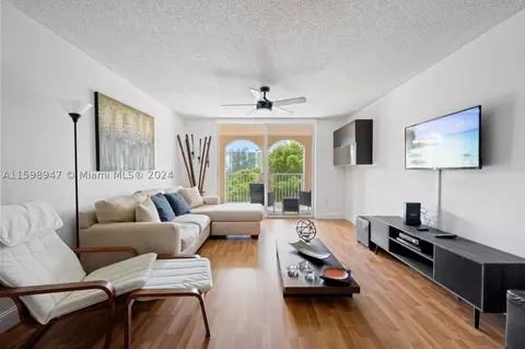 19555 E Country Club Dr #8604, Aventura, FL 33180