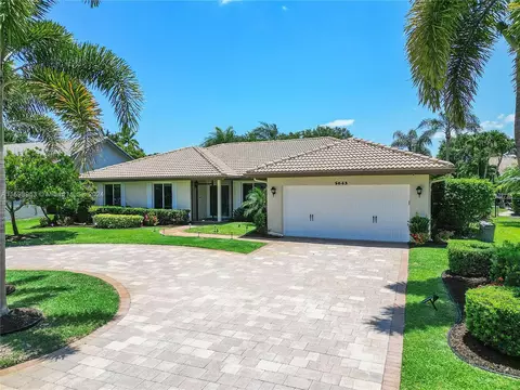 5643 NW 88th Ln, Coral Springs, FL 33067