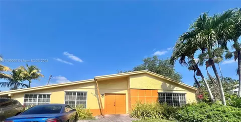 17600 NE 2nd Ct, North Miami Beach, FL 33162
