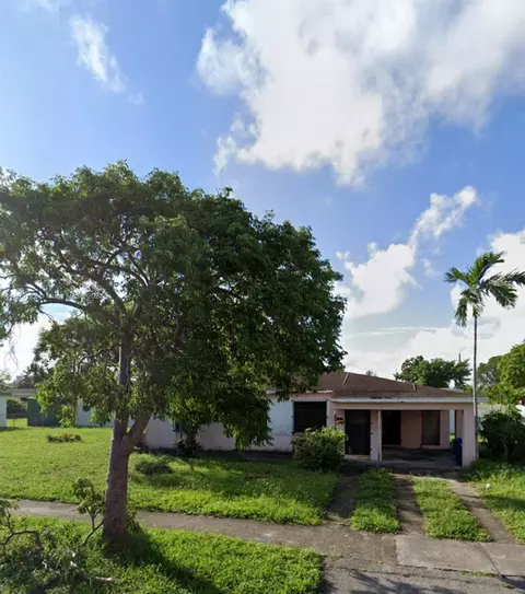 8355 NW 10th Ave, Miami, FL 33150