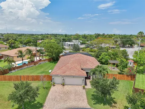 2135 NW 14th Ter, Homestead, FL 33030