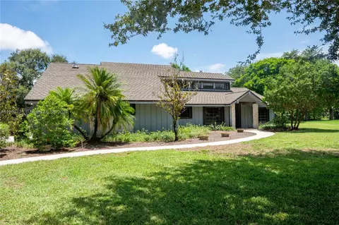 6500 Arlington Ln, Parkland, FL 33067