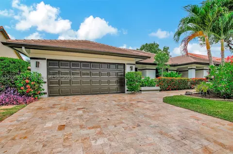2881 Hidden Hollow Ln, Davie, FL 33328