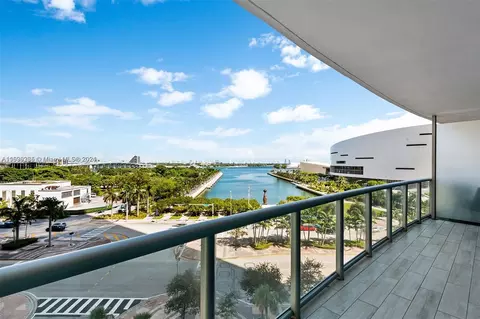 888 Biscayne Blvd #611, Miami, FL 33132