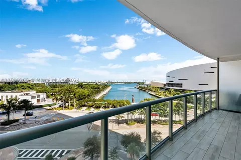 888 Biscayne Blvd #611, Miami, FL 33132