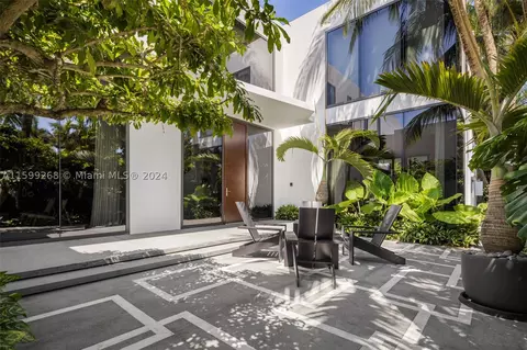 2179 Meridian Ave, Miami Beach, FL 33139