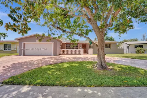1771 NW 84th Ave, Pembroke Pines, FL 33024